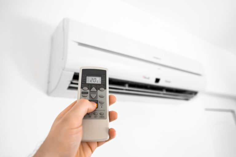 Kälte- und Klimatechnik, Klimaanlage mit Fernbedienung